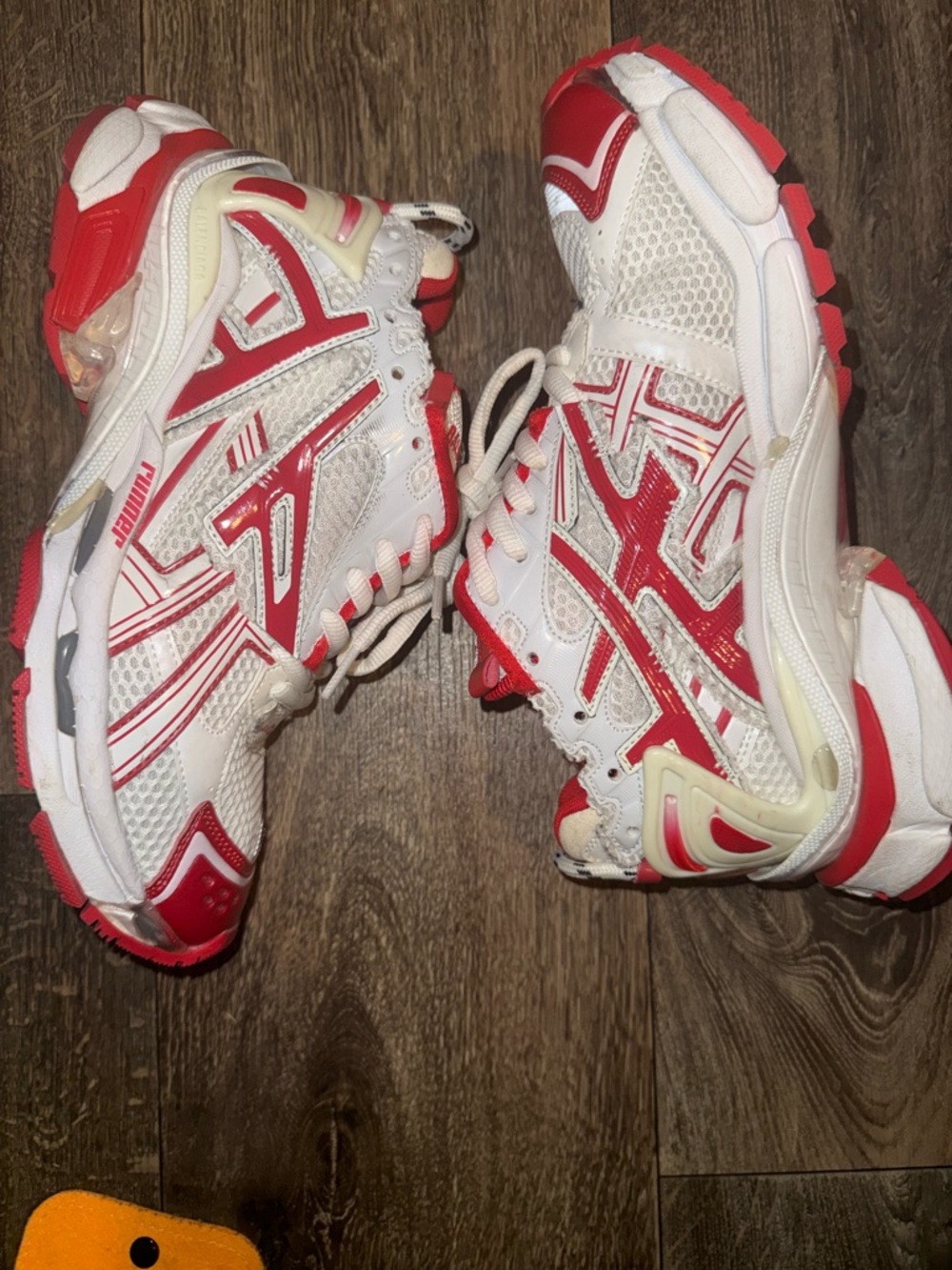 Balenciaga White and Red Chunky Retro Sneakers - Picture 4 of 5